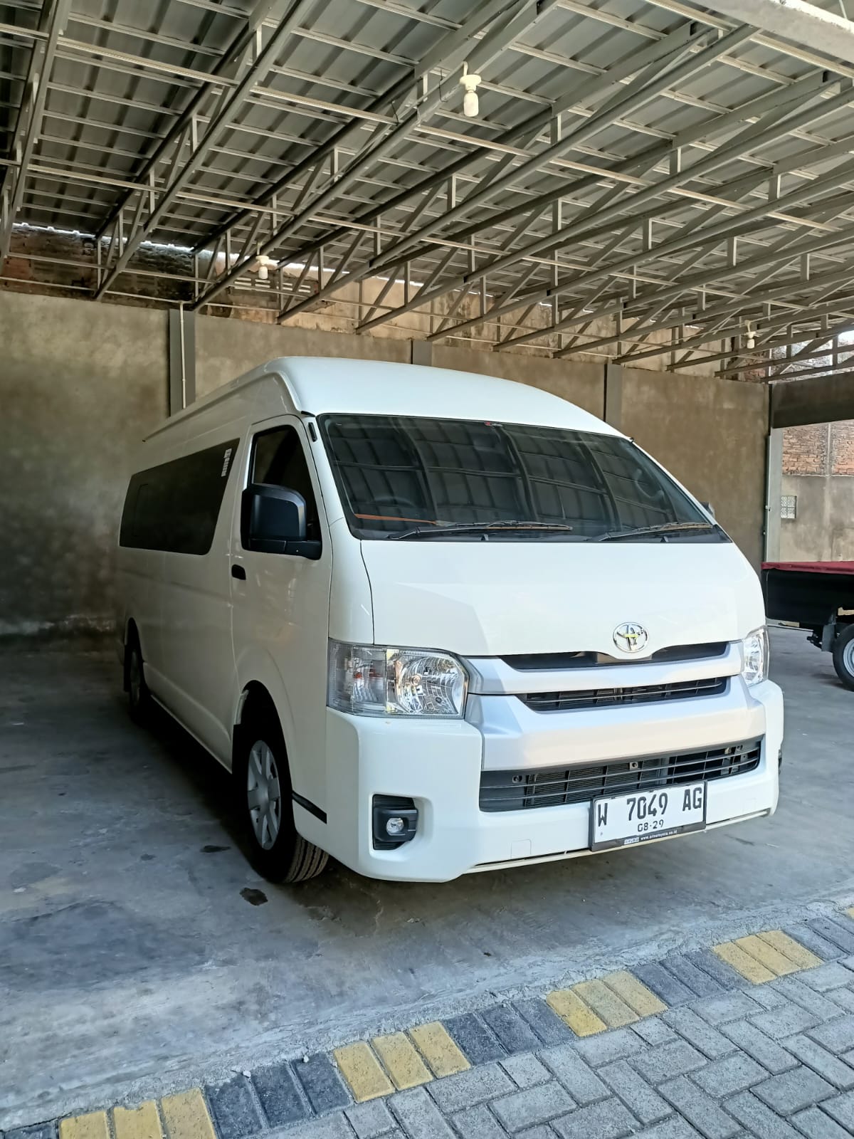 Toyota Hiace Juwita Mama Trans